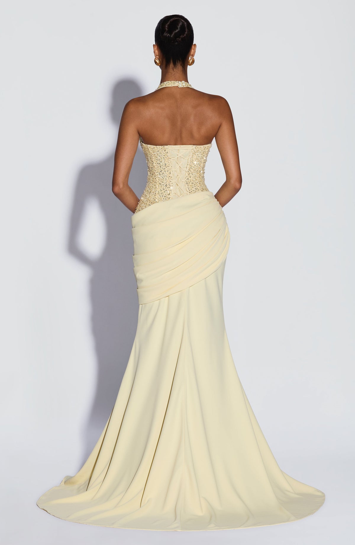 Talía™ en amarillo limón, vestido largo de gala, con corsé