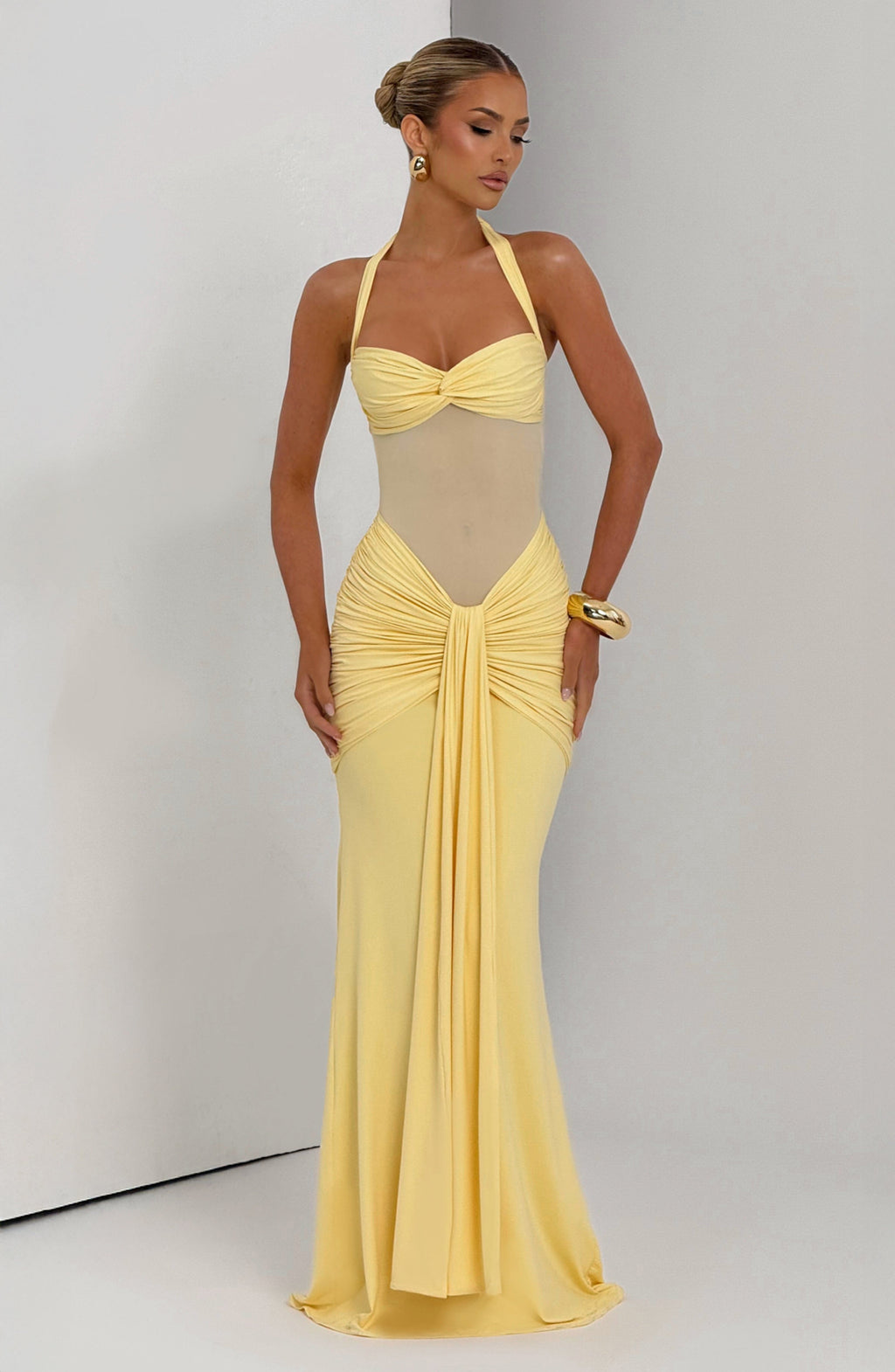 Victoria™ amarillo limón, una opción de Ana Ibiza para una graduación, foto 8