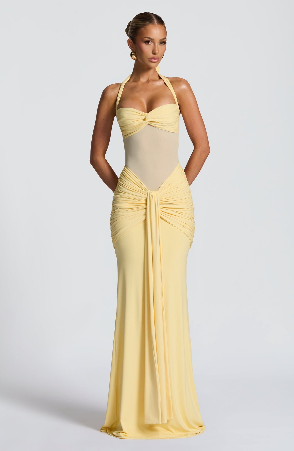 Vestido largo de invitada de boda amarillo limón halter - Victoria™ Ana Ibiza